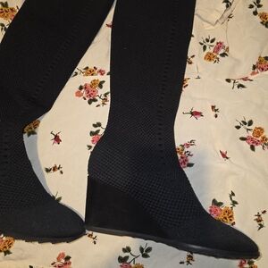 Black Wedge Knit Boots